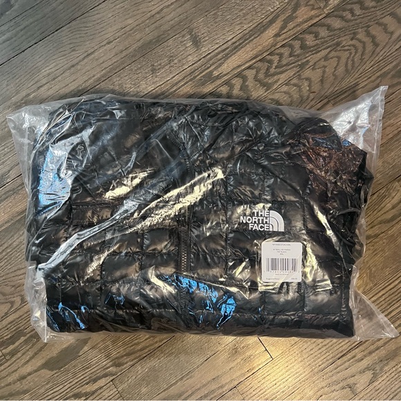 The North Face Black Puffer Jacket - Picture 11 of 14